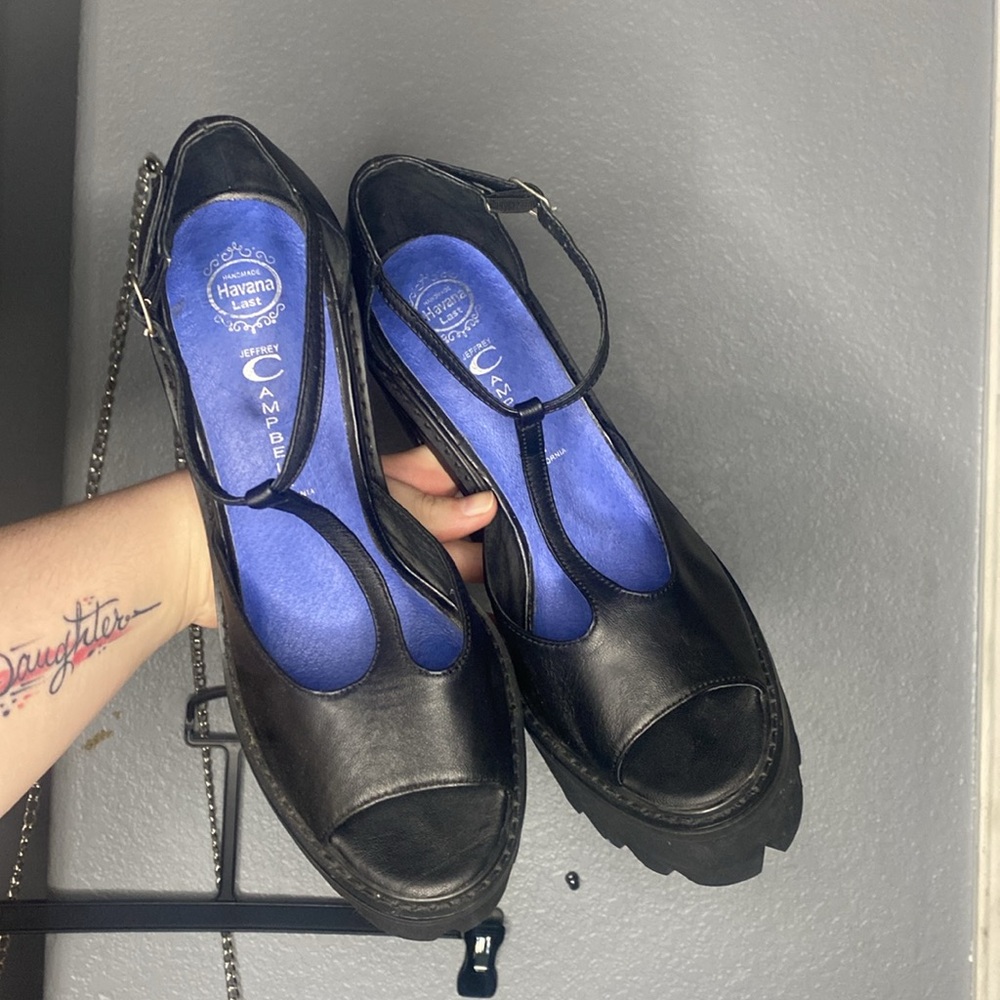 RARE Jeffrey Campbell tiona platform - Picture 6 of 7